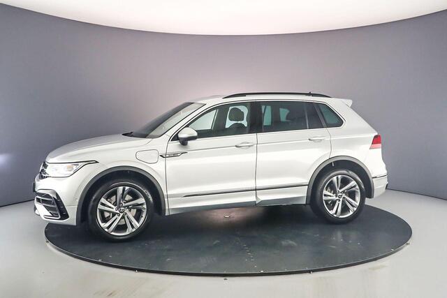 Volkswagen TIGUAN R-Line Business 1.4 TSI eHybrid 245pk DSG Automaat Achteruitrijcamera, Navigatie, Elektrische achterklep, Adaptive cruise control, App connect, LED verlichting, Keyless start/entry