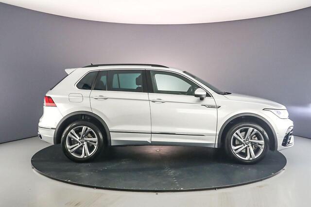 Volkswagen TIGUAN R-Line Business 1.4 TSI eHybrid 245pk DSG Automaat Achteruitrijcamera, Navigatie, Elektrische achterklep, Adaptive cruise control, App connect, LED verlichting, Keyless start/entry