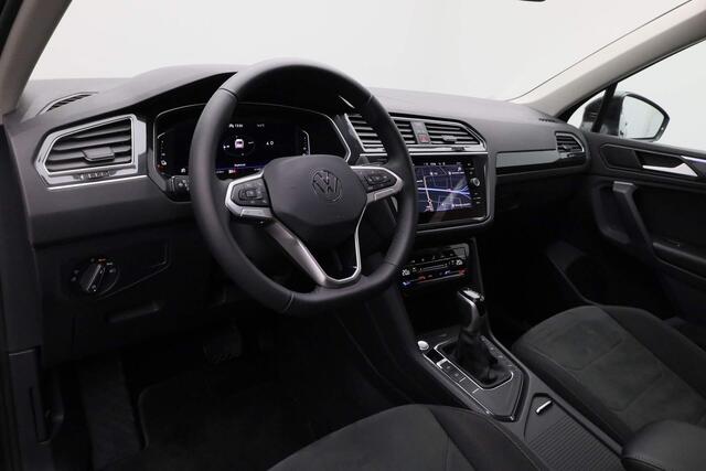 Volkswagen TIGUAN 1.4 TSI 245PK DSG eHybrid Elegance | Pano | IQ Light | Camera | Navi | ACC | Keyless | Alcantara