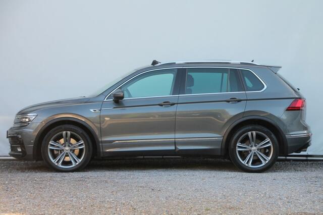 Volkswagen TIGUAN 2.0 TSI 4Motion R-Line - 180 pk **Pano / Leer / Trekhaak / Memor