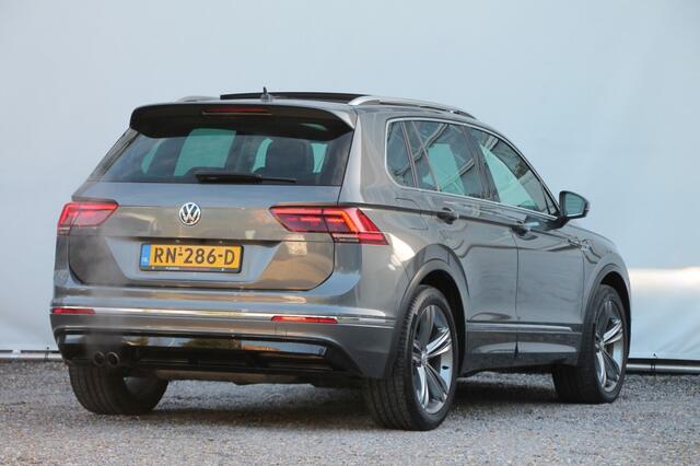 Volkswagen TIGUAN 2.0 TSI 4Motion R-Line - 180 pk **Pano / Leer / Trekhaak / Memor