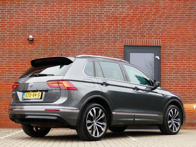 Volkswagen TIGUAN 2.0 TSI 4Motion 2 X R-Line / Panodak / 20 Inch