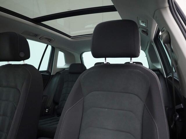 Volkswagen TIGUAN 1.4TSI/150PK ACT Highline DSG · Panoramadak · Navigatie · Parkeersensoren + rondom zichtcamera