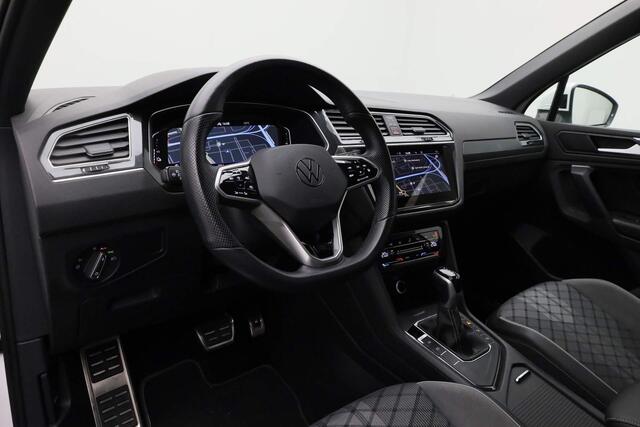 Volkswagen TIGUAN 1.4 TSI 245PK DSG eHybrid R-Line Business | Trekhaak | Camera | Stuur-/stoelverwarming | Navi | ACC | Digital Cockpit Pro | Apple Carplay / Android Auto