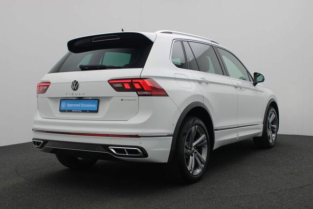 Volkswagen TIGUAN 1.4 TSI 245PK DSG eHybrid R-Line Business | Trekhaak | Camera | Stuur-/stoelverwarming | Navi | ACC | Digital Cockpit Pro | Apple Carplay / Android Auto