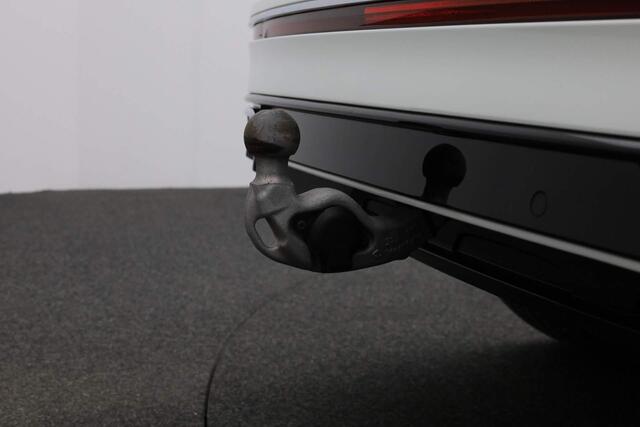 Volkswagen TIGUAN 1.4 TSI 245PK DSG eHybrid R-Line Business | Trekhaak | Camera | Stuur-/stoelverwarming | Navi | ACC | Digital Cockpit Pro | Apple Carplay / Android Auto