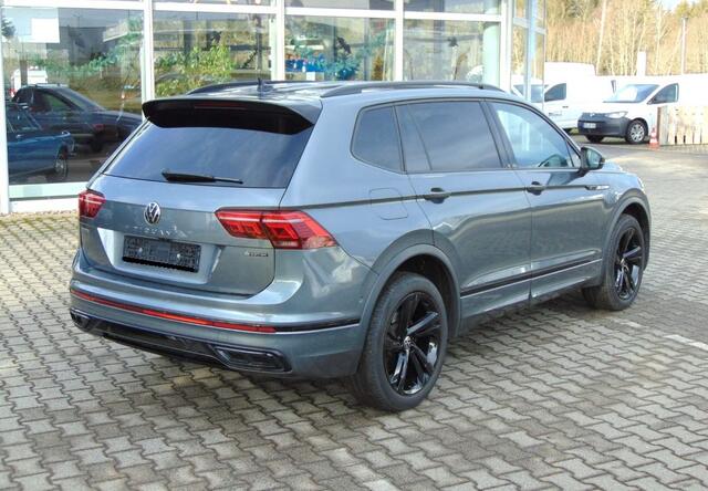Volkswagen TIGUAN Allspace 2.0 TDI 200 PK 4Motion R Line Black Style ACC Camera Trekhaak Standkachel 19 Inch