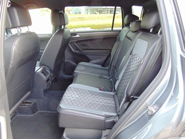 Volkswagen TIGUAN Allspace 2.0 TDI 200 PK 4Motion R Line Black Style ACC Camera Trekhaak Standkachel 19 Inch