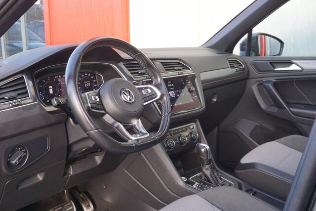Volkswagen TIGUAN 1.5 TSI DSG ACT Business R-Line | 2x R-Line | Panoramadak | Virtual Cockpit | ACC | Origineel NL |
