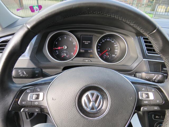 Volkswagen TIGUAN 1.5 TSI Comfortline Business * Rijklaarprijs incl. garantie * Panoramadak * Trekhaak * PDC V+A * Navi * Carplay Android