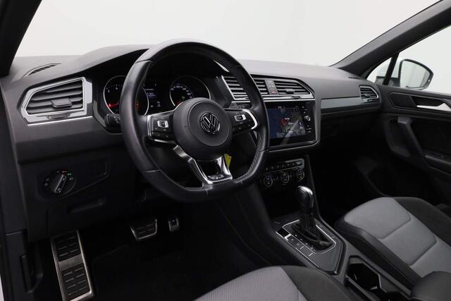 Volkswagen TIGUAN 1.5 TSI 150PK DSG ACT Highline Business R / R-Line | Pano | Navi | Stoelverwarming | Parkeersensoren voor/achter | ACC