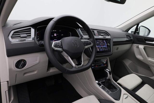 Volkswagen TIGUAN 1.5 TSI 150PK DSG Elegance | Pano | Trekhaak | IQ Light | Stoel-/achterbankverwarming | Camera | Navi | ACC | Keyless | Massage | Digital Cockpit Pro