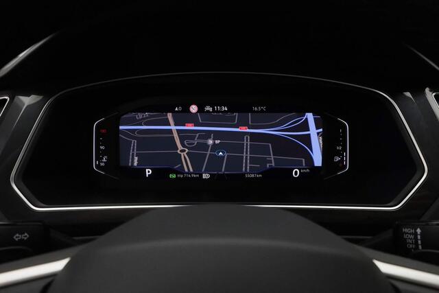 Volkswagen TIGUAN 1.5 TSI 150PK DSG Elegance | Pano | Trekhaak | IQ Light | Stoel-/achterbankverwarming | Camera | Navi | ACC | Keyless | Massage | Digital Cockpit Pro