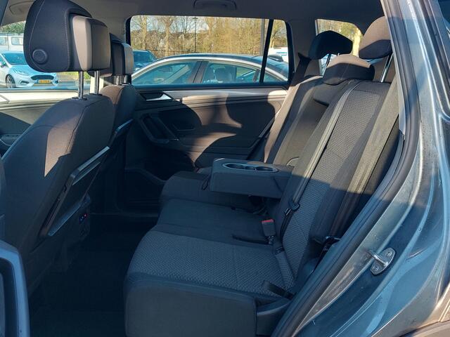 Volkswagen TIGUAN Allspace 1.5 TSI 150pk DSG Comfortline Business | Navi | Clima | Adap. Cruise | Keyless Entry | Pdc V+A | Stoelverwarming | Rijstrook+Licht+Regensensor | Privacy Glass | 17''lm | Trekhaak