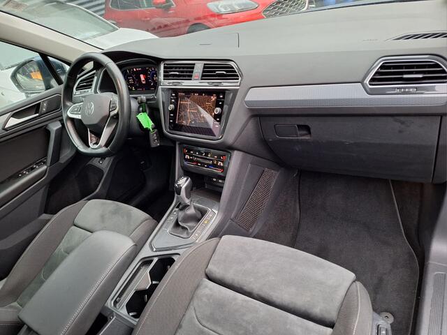 Volkswagen TIGUAN 1.4 TSI Life 245pk Plug In Hybrid PHEV | Panorama Dak | Adaptive Cruise | Navigatie | Sportstoelen + Massage | Spraakbediening |