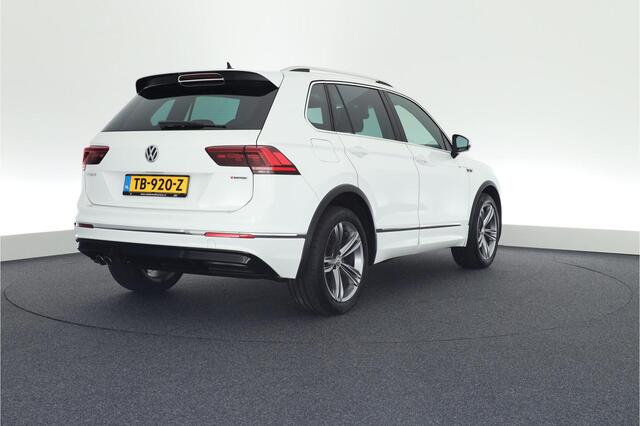 Volkswagen TIGUAN 1.4 TSI 150pk DSG 4Motion R-Line Highline Virtual Cockpit Led Navigatie