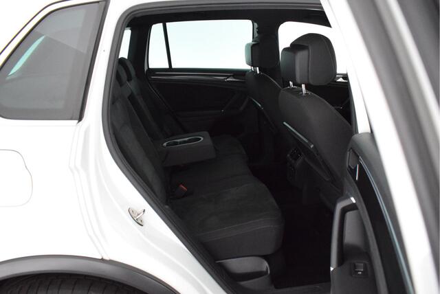 Volkswagen TIGUAN 1.4 TSI 150pk DSG 4Motion R-Line Highline Virtual Cockpit Led Navigatie