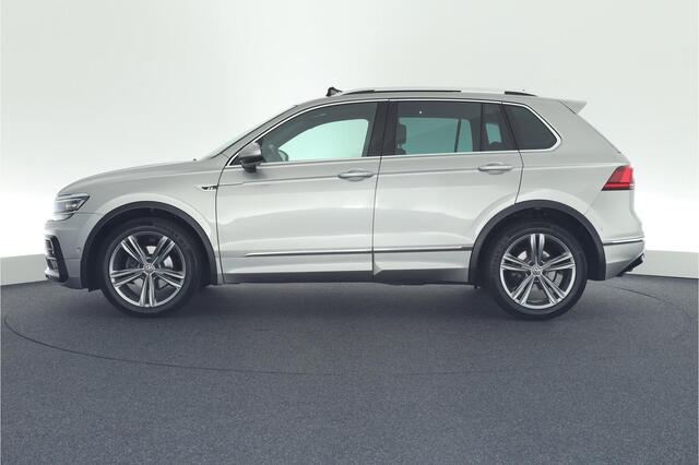 Volkswagen TIGUAN 1.5 TSI 150pk ACT DSG R-Line Highline Panoramadak Trekhaak Virtual Cockpit Camera Navigatie Led ACC DCC