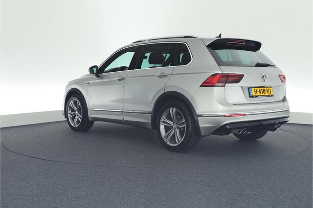 Volkswagen TIGUAN 1.5 TSI 150pk ACT DSG R-Line Highline Panoramadak Trekhaak Virtual Cockpit Camera Navigatie Led ACC DCC