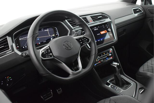 Volkswagen TIGUAN 1.4 TSI 245pk eHybrid 2x R-Line Black Style Camera Stoelverwarming Virtual Cockpit IQ.Light Panoramadak