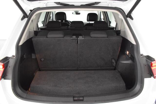 Volkswagen TIGUAN Allspace 1.5 TSI 150pk DSG R-Line Highline 7Pers. 360Camera Panoramadak Keyless Virtual Cockpit Navigatie