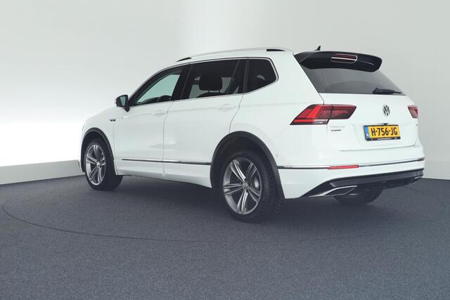 Volkswagen TIGUAN Allspace 1.5 TSI 150pk DSG R-Line Highline 7Pers. 360Camera Panoramadak Keyless Virtual Cockpit Navigatie