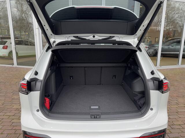 Volkswagen TIGUAN 1.5 eHybrid R-Line Edition | Trekhaak | Leer