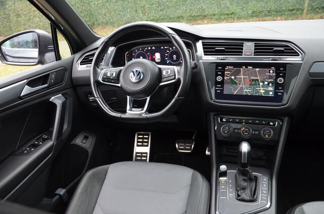 Volkswagen TIGUAN 1.5 TSI ACT Highline Business R Line Automaat/Virtueel-Dashbord/Navi/Pdc/Ecc/Led/Stoelverwarming/Panoramadak/20-Inch Lmv/Privacy-Glass/R Line Binnen & buiten/Achteruitrijcamera