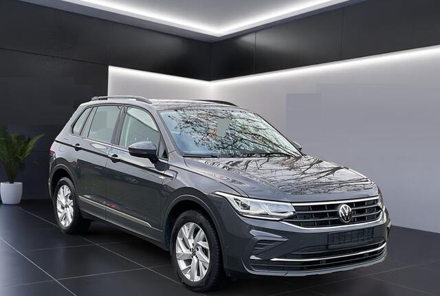 Volkswagen TIGUAN 2.0 TDI 4Motion 150 PK DSG ACC Navi Matrix LED Climate Control PDC