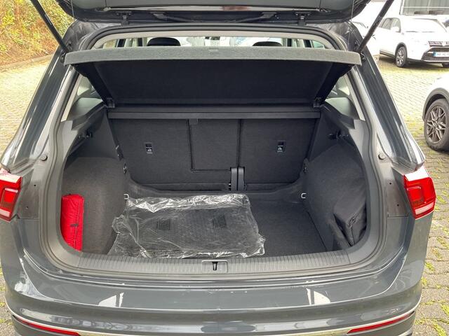 Volkswagen TIGUAN 2.0 TDI 4Motion 150 PK DSG ACC Navi Matrix LED Climate Control PDC