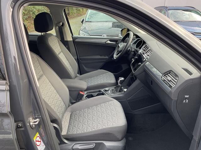 Volkswagen TIGUAN 2.0 TDI 4Motion 150 PK DSG ACC Navi Matrix LED Climate Control PDC