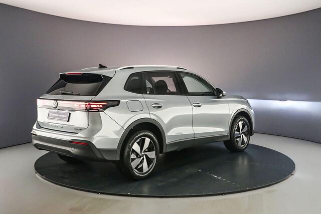 Volkswagen TIGUAN Life Edition 1.5 eHybrid 204pk DSG Automaat Adaptive cruise control, Elektrische achterklep, Achteruitrijcamera, Stoelverwarming, Parkeersensoren, Stuurwiel verwarmd, LED koplampen