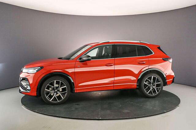 Volkswagen TIGUAN R-Line Business 1.5 eTSI 150pk DSG Automaat Adaptive cruise control, 360 camera, Harman Kardon audio, Elektrische achterklep, Navigatie, Achteruitrijcamera, LED verlichting