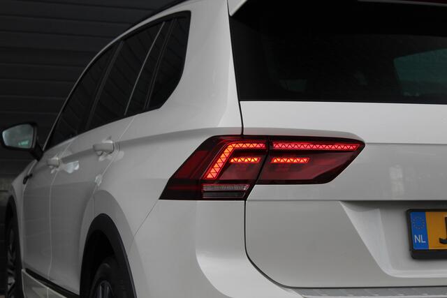 Volkswagen TIGUAN 2.0 TSI 4Motion R-Line | Pano | Virtual | Trekhaak | Memory