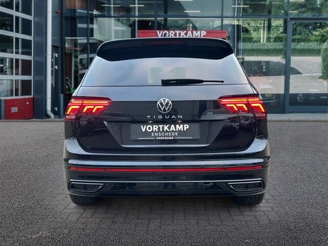 Volkswagen TIGUAN 1.5 TSI DSG R-LINE TREKHAAK/CAMERA/NAVI/CARPLAY/ACC/STOELVERW