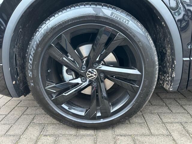 Volkswagen TIGUAN 1.5 TSI DSG R-LINE TREKHAAK/CAMERA/NAVI/CARPLAY/ACC/STOELVERW