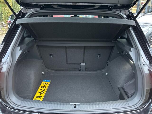 Volkswagen TIGUAN 1.5 TSI DSG R-LINE TREKHAAK/CAMERA/NAVI/CARPLAY/ACC/STOELVERW