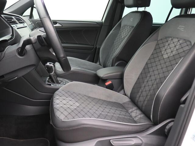 Volkswagen TIGUAN 1.4 TSI eHybrid R-Line Business+ 245PK DSG Adaptieve Cruise Controle, Alarm, Keyless, Matrix-LED Verlichting, Elektr. Achterklep, 360gr. Camera, Trekhaak, 19" LM Velgen