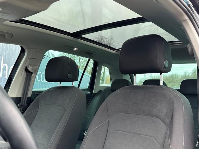 Volkswagen TIGUAN 1.5 TSI 150pk DSG Life Business Panoramadak Trekhaak