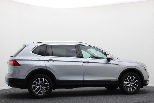 Volkswagen TIGUAN Allspace 1.5 TSI DSG Comfortline Business 7p. Climate, Camera, ACC, Apple Carplay, LED, Rijstrooksensor, PDC, 17''