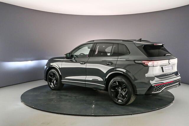 Volkswagen TIGUAN R-Line Edition 1.5 eTSI 150pk DSG Automaat Black Style, Adaptive cruise control, Elektrische achterklep, LED matrix koplampen, Navigatie, 360 camera, Parkeer assistent