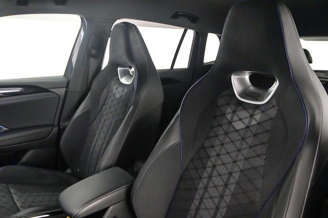 Volkswagen TIGUAN R-Line Edition 1.5 eTSI 150pk DSG Automaat Black Style, Adaptive cruise control, Elektrische achterklep, LED matrix koplampen, Navigatie, 360 camera, Parkeer assistent