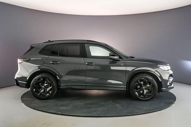 Volkswagen TIGUAN R-Line Edition 1.5 eTSI 150pk DSG Automaat Black Style, Adaptive cruise control, Elektrische achterklep, LED matrix koplampen, Navigatie, 360 camera, Parkeer assistent