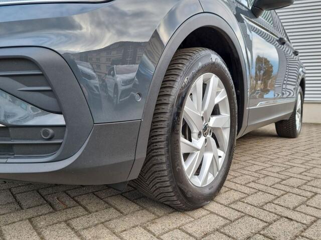 Volkswagen TIGUAN 2.0 TDI 150 PK DSG ACC Panoramadak Trekhaak Navi LED 18 Inch