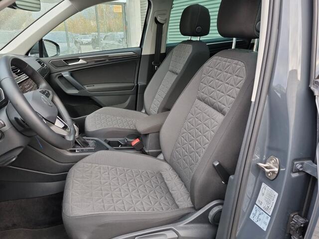 Volkswagen TIGUAN 2.0 TDI 150 PK DSG ACC Panoramadak Trekhaak Navi LED 18 Inch
