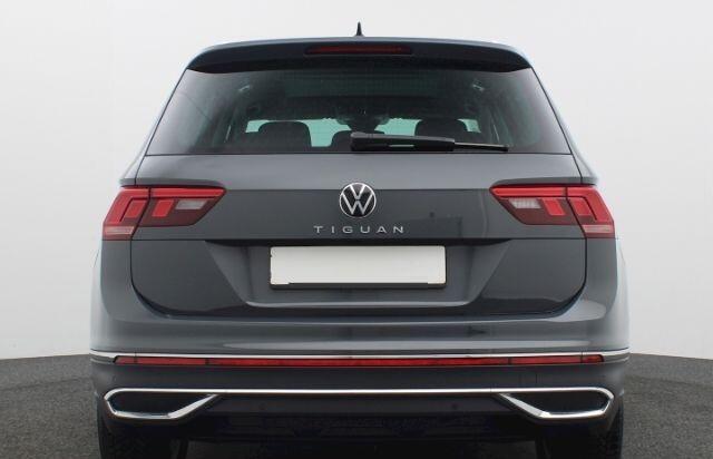 Volkswagen TIGUAN 2.0 TDI Elegance 150 PK DSG ACC Panoramadak Trekhaak LED Navi 18 Inch