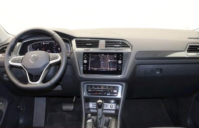 Volkswagen TIGUAN 2.0 TDI Elegance 150 PK DSG ACC Panoramadak Trekhaak LED Navi 18 Inch