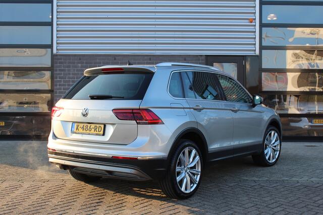 Volkswagen TIGUAN 2.0 TSI 4Motion Highline / Panoramadak / 360° Camera / Keyless