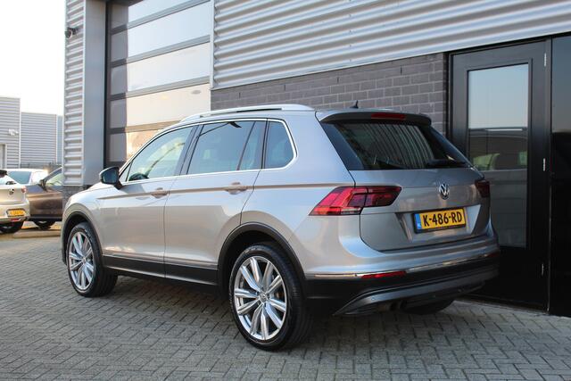Volkswagen TIGUAN 2.0 TSI 4Motion Highline / Panoramadak / 360° Camera / Keyless