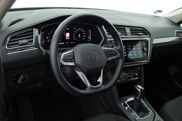 Volkswagen TIGUAN Allspace 1.5 TSI Life Business 7p. DSG | Navi | Camera | Adapt. Cruise | Elek. Trekhaak | Stoel- Stuurverw.